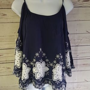 Lodys cold shoulder shirt